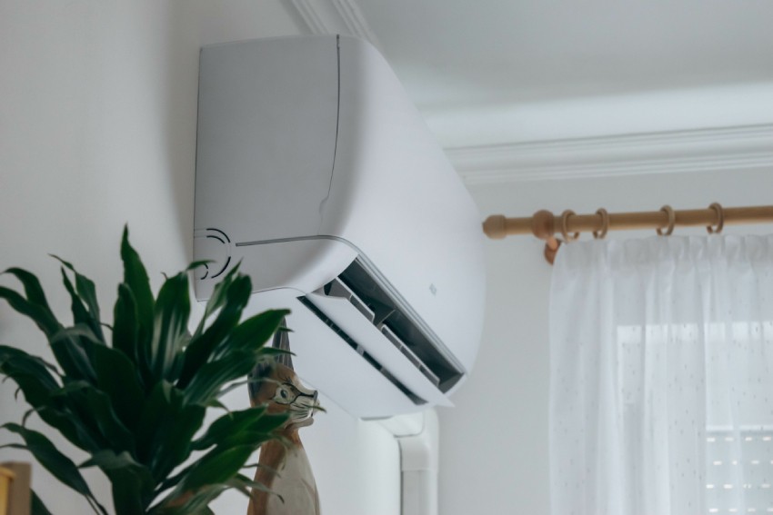Your AC Is Running But Not Cooling the House: What Is Going On?